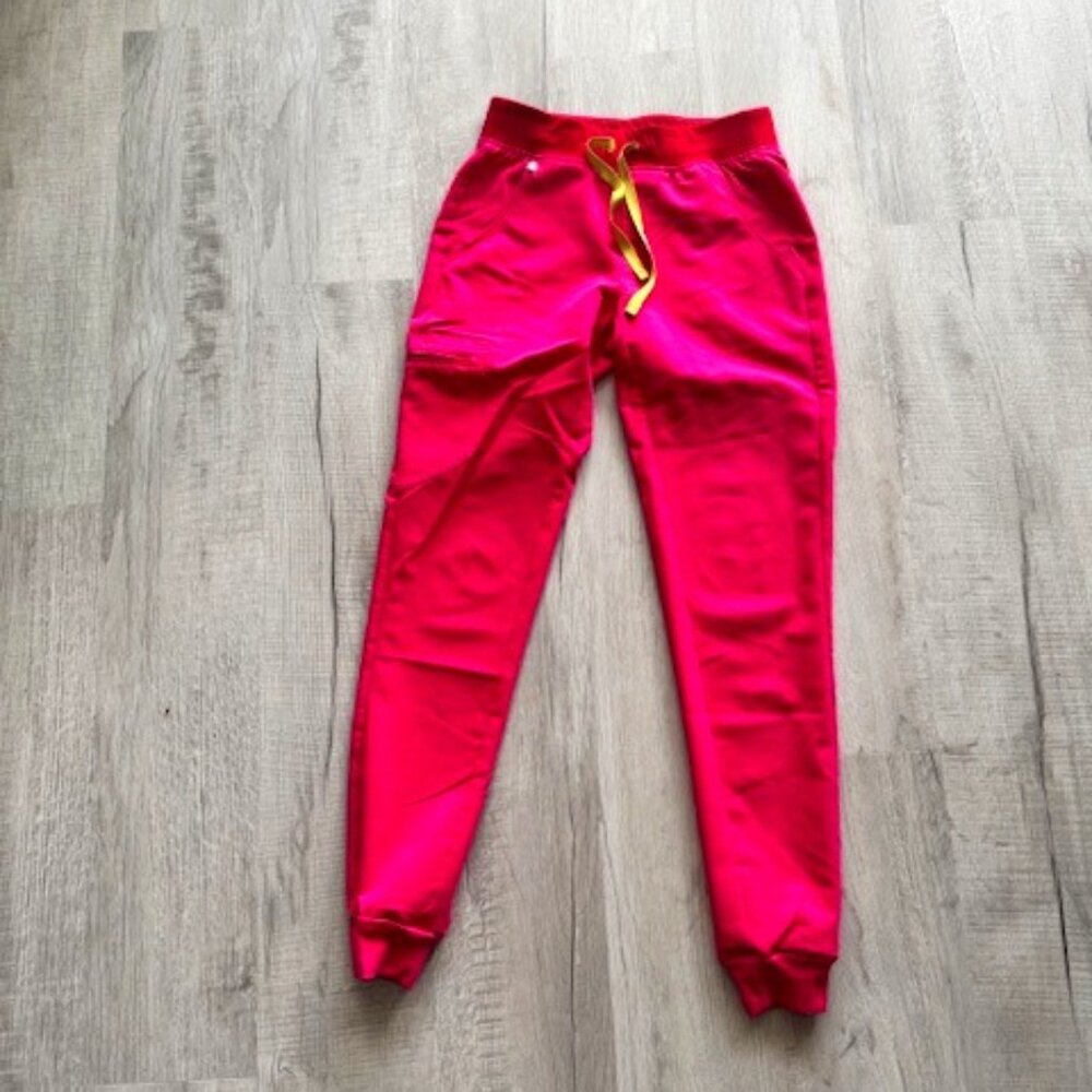 Figs / Zamora Joggers / Shocking Pink / XS Tall